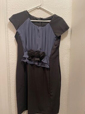 Elegant Black and Slate Blue Floral Accent Sheath Dress